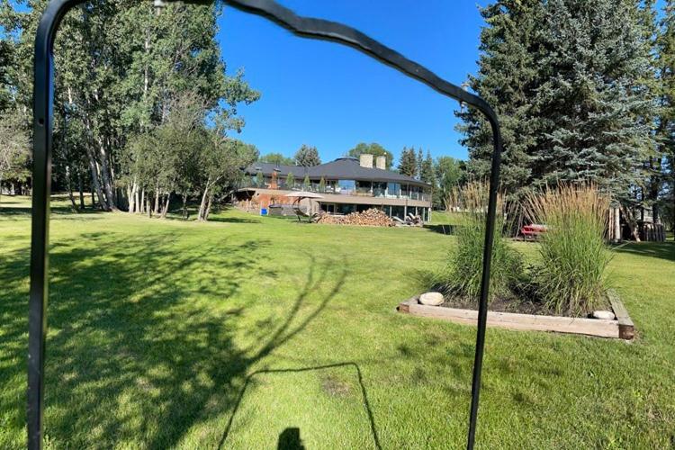 Bed and Breakfast Roundhouse Grotto YYC Exterior foto