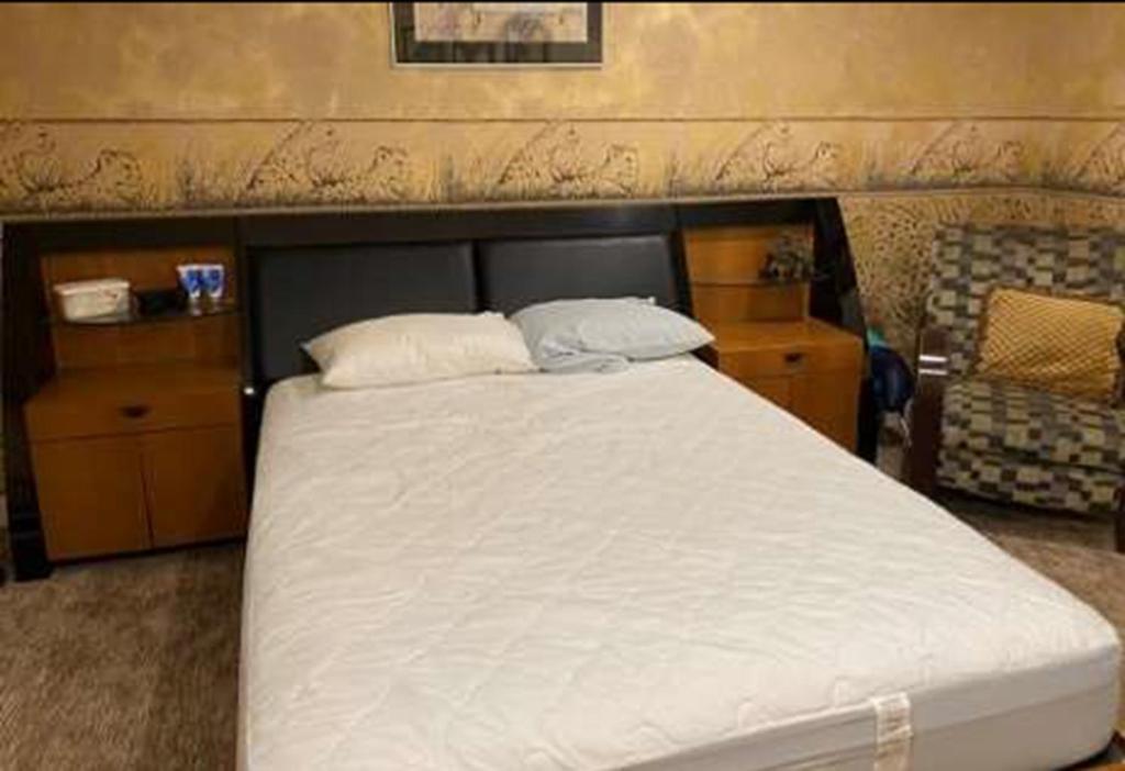 Bed and Breakfast Roundhouse Grotto YYC Exterior foto