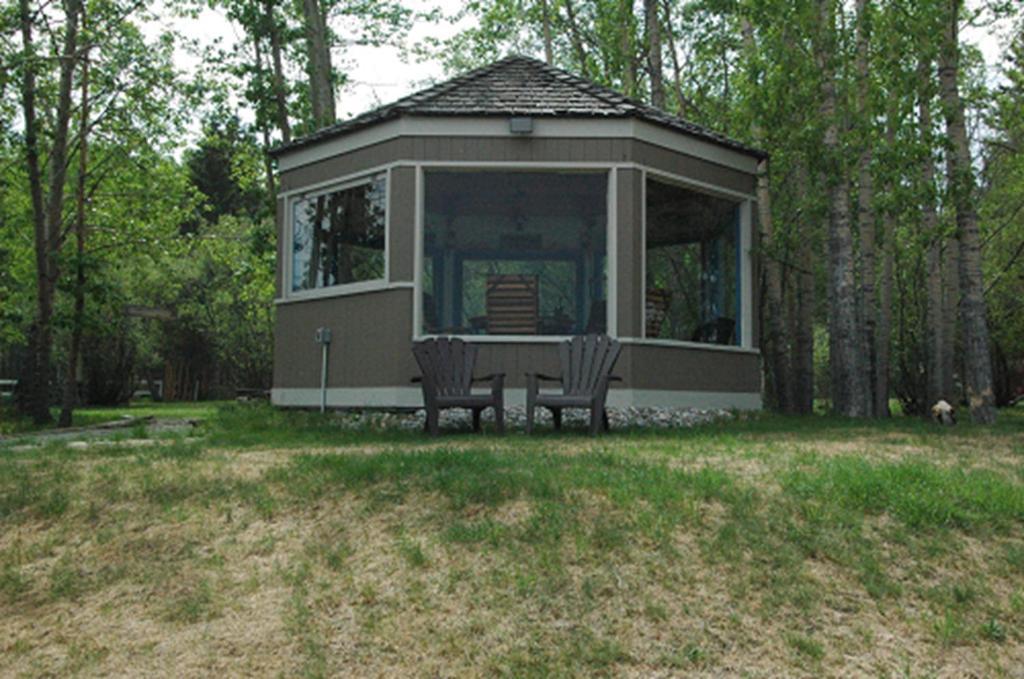 Bed and Breakfast Roundhouse Grotto YYC Exterior foto